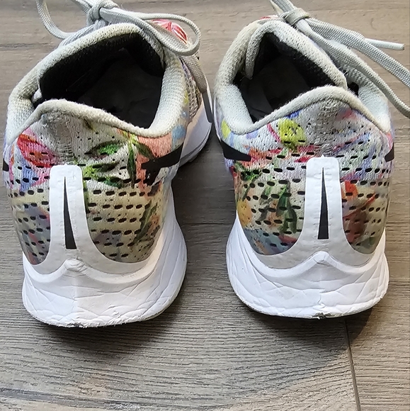 NIKE Pegasus 35 Floral - Picture 2 of 11